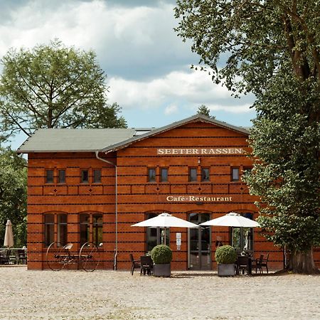 Landgut Stober Hotel Groß Behnitz Bagian luar foto