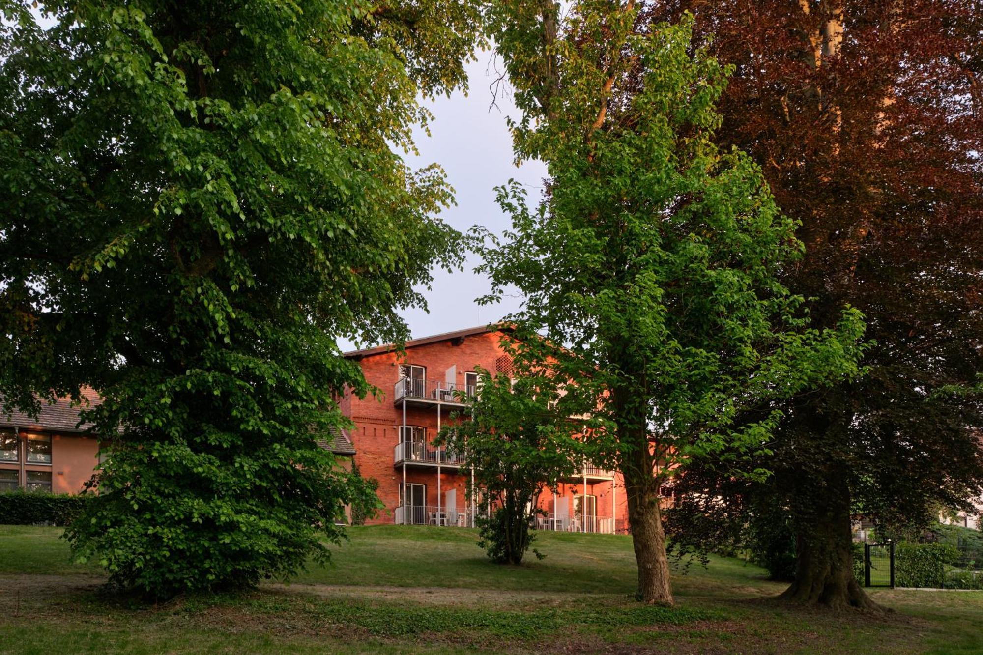 Landgut Stober Hotel Groß Behnitz Bagian luar foto